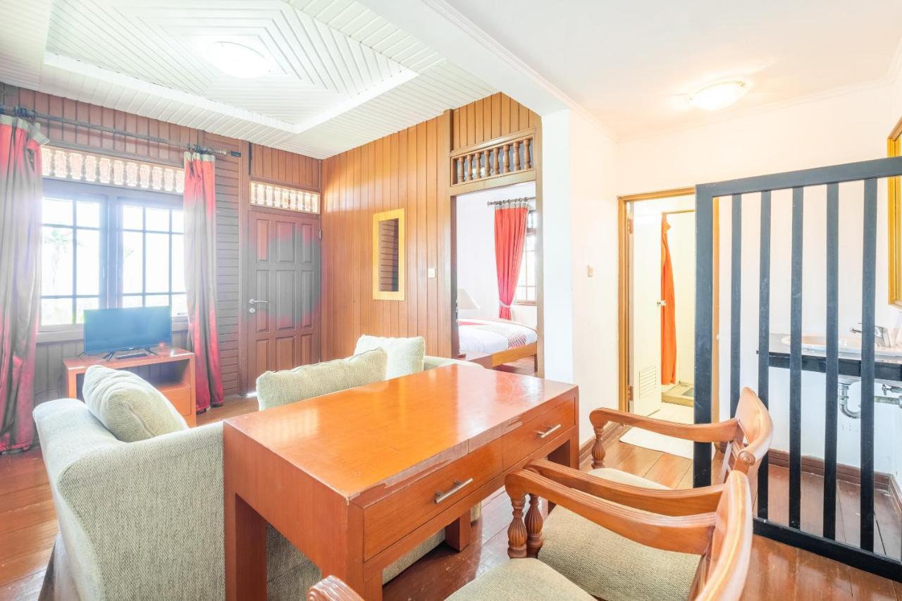 Oyo 1214 My Lagusa Hotel Cimaja Екстериор снимка