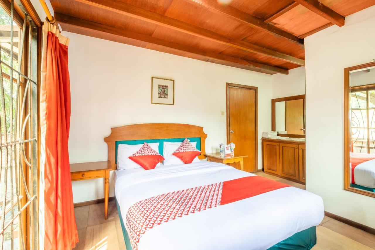 Oyo 1214 My Lagusa Hotel Cimaja Екстериор снимка