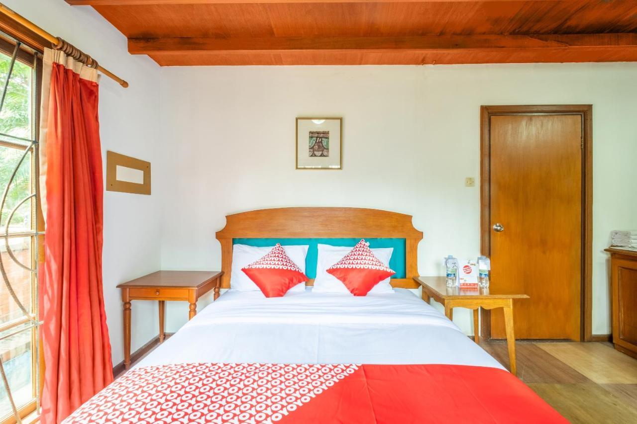 Oyo 1214 My Lagusa Hotel Cimaja Екстериор снимка