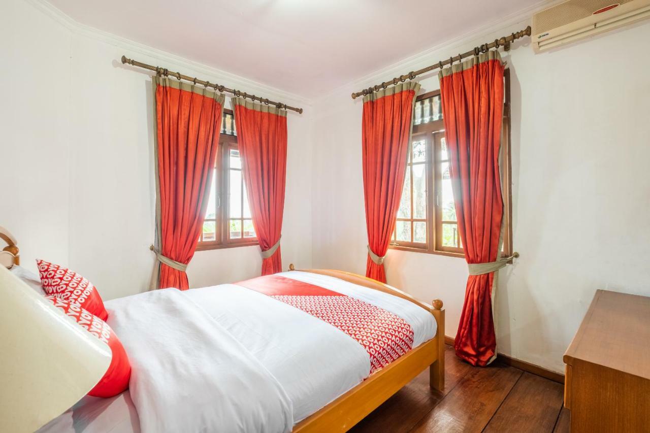 Oyo 1214 My Lagusa Hotel Cimaja Екстериор снимка